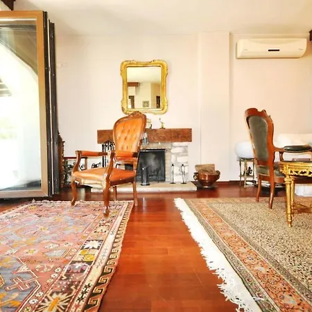 빌라 Merkezde Muestakil Havuzlu Bodrum