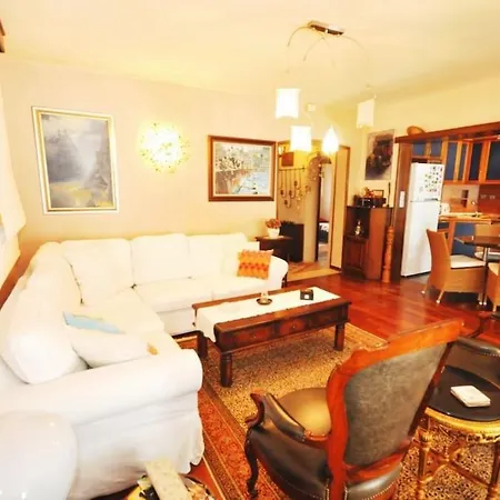 Merkezde Muestakil Havuzlu 빌라 *