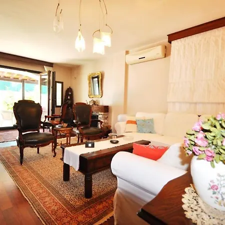 Merkezde Muestakil Havuzlu * Bodrum