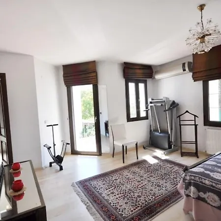 빌라 Merkezde Muestakil Havuzlu Bodrum