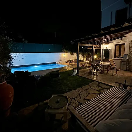 빌라 Merkezde Muestakil Havuzlu