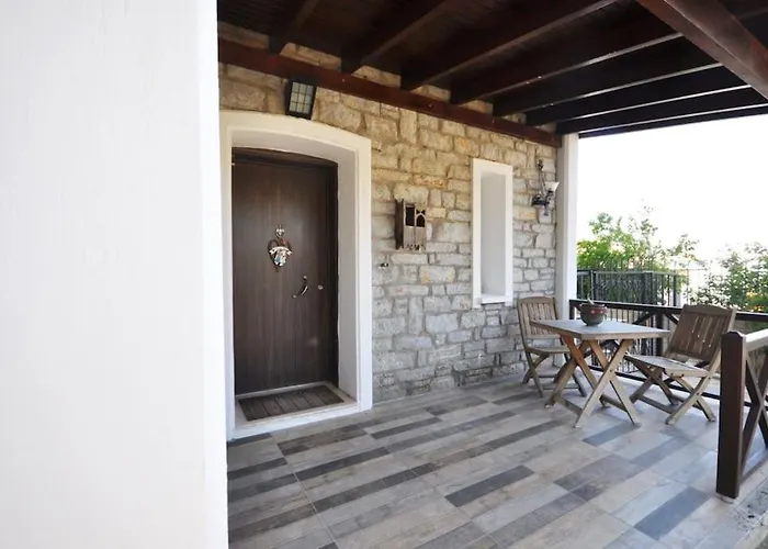 Villa Merkezde Müstakil Havuzlu