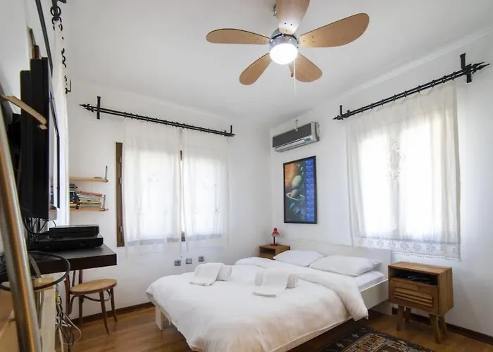Villa Merkezde Müstakil Havuzlu *