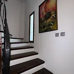 Merkezde Muestakil Havuzlu