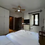 Merkezde Muestakil Havuzlu Vilă