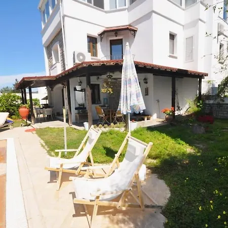 Merkezde Muestakil Havuzlu Bodrum