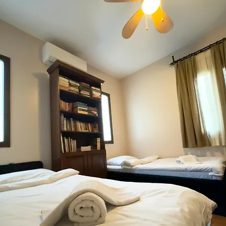 Merkezde Muestakil Havuzlu *